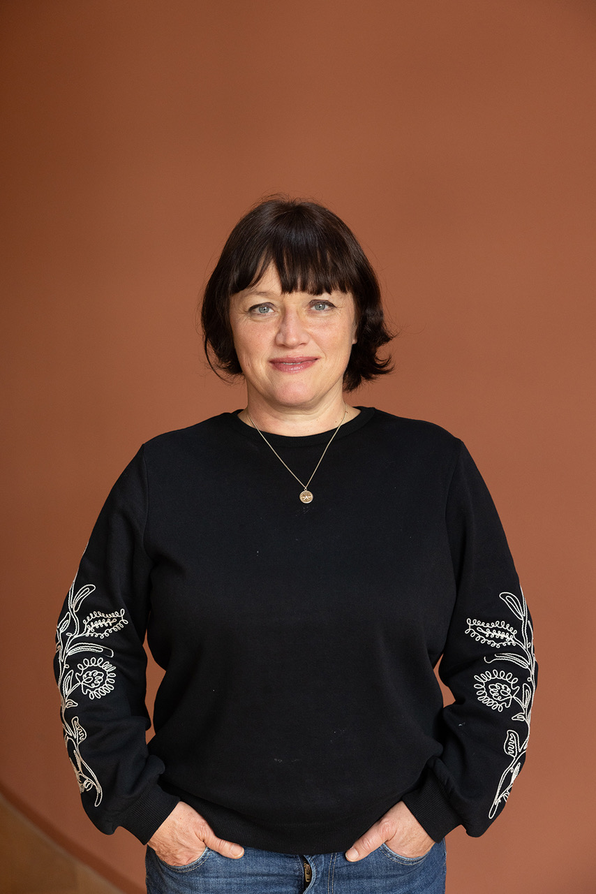 JULIA_PFALLER_portrait_self_viktor_2025_15